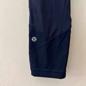 LULULEMON 3:4 Athletic Leggings Navy